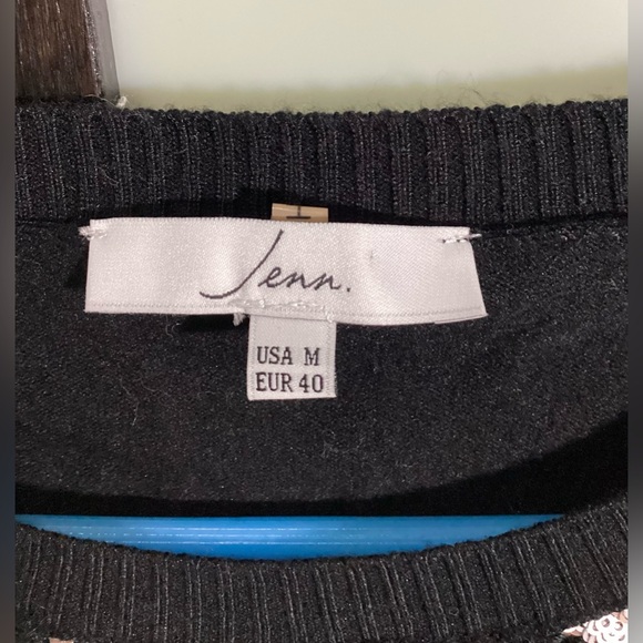 Jenn. Black knitted sweater shiny flowers. Size M - Picture 3 of 6